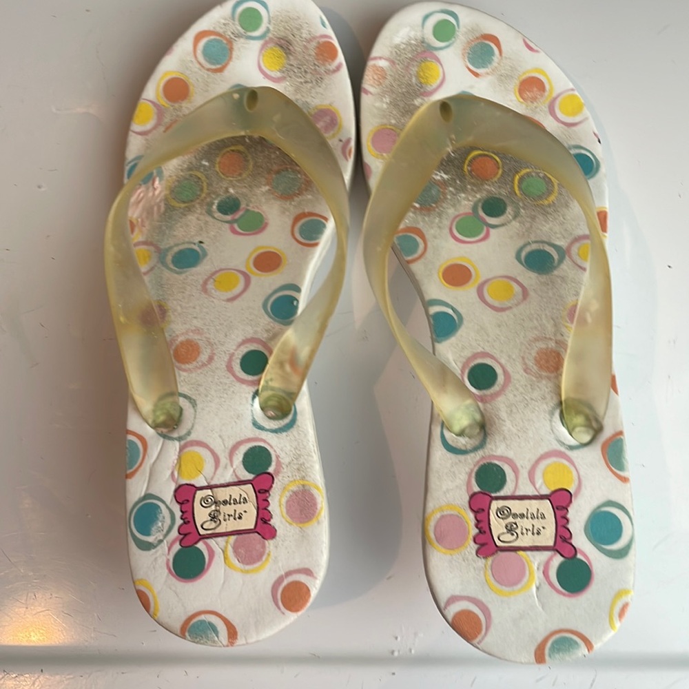 OoLaLa girls kitten heel flip flops sandals white Y2K women’s size 7
